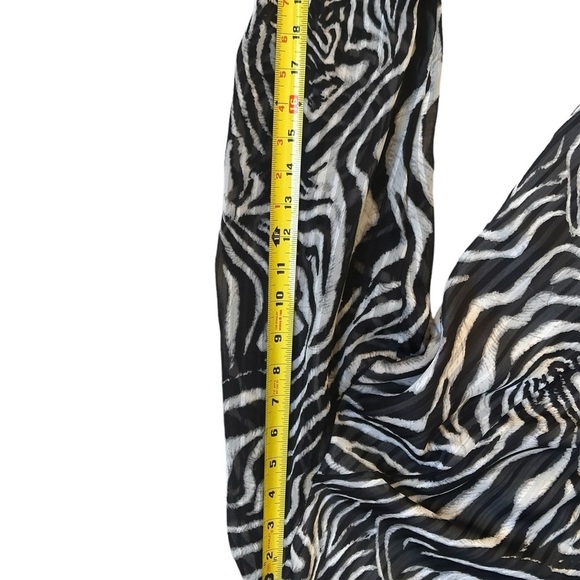 Jones New York Collection Woman Animal Print Blouse/Jacket - B/W -20W - Picture 9 of 11